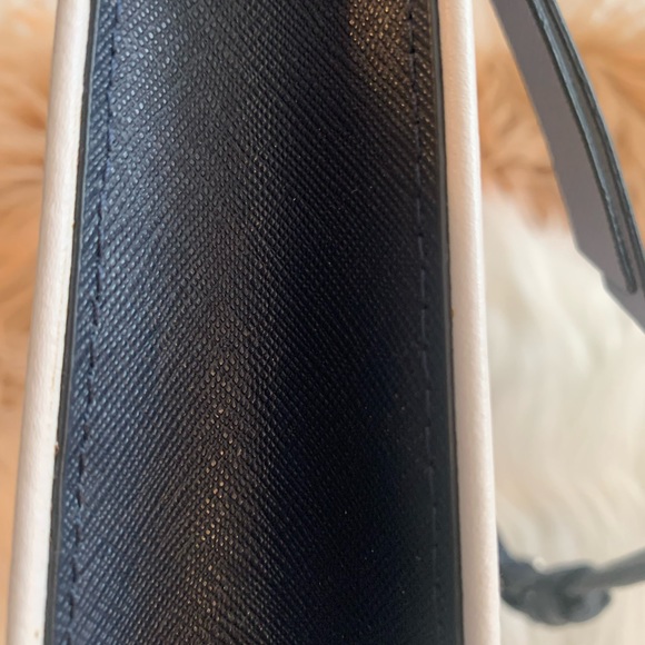 KATE SPADE BLUE AND WHITE BAG. - Picture 3 of 5